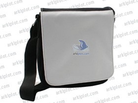 Bolso pequeño RF519 en blanco