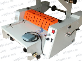 Laminadora VANSDA 380HP (Con precorte y rebobinador Foil)